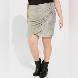 Torrid Mini Foil Knit Tulip Elastic Waistband Pull on Skirt Size 1X